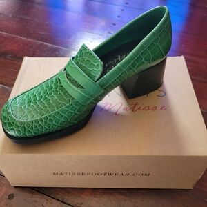 Matisse Green Croc-Embossed Heeled Loafers
